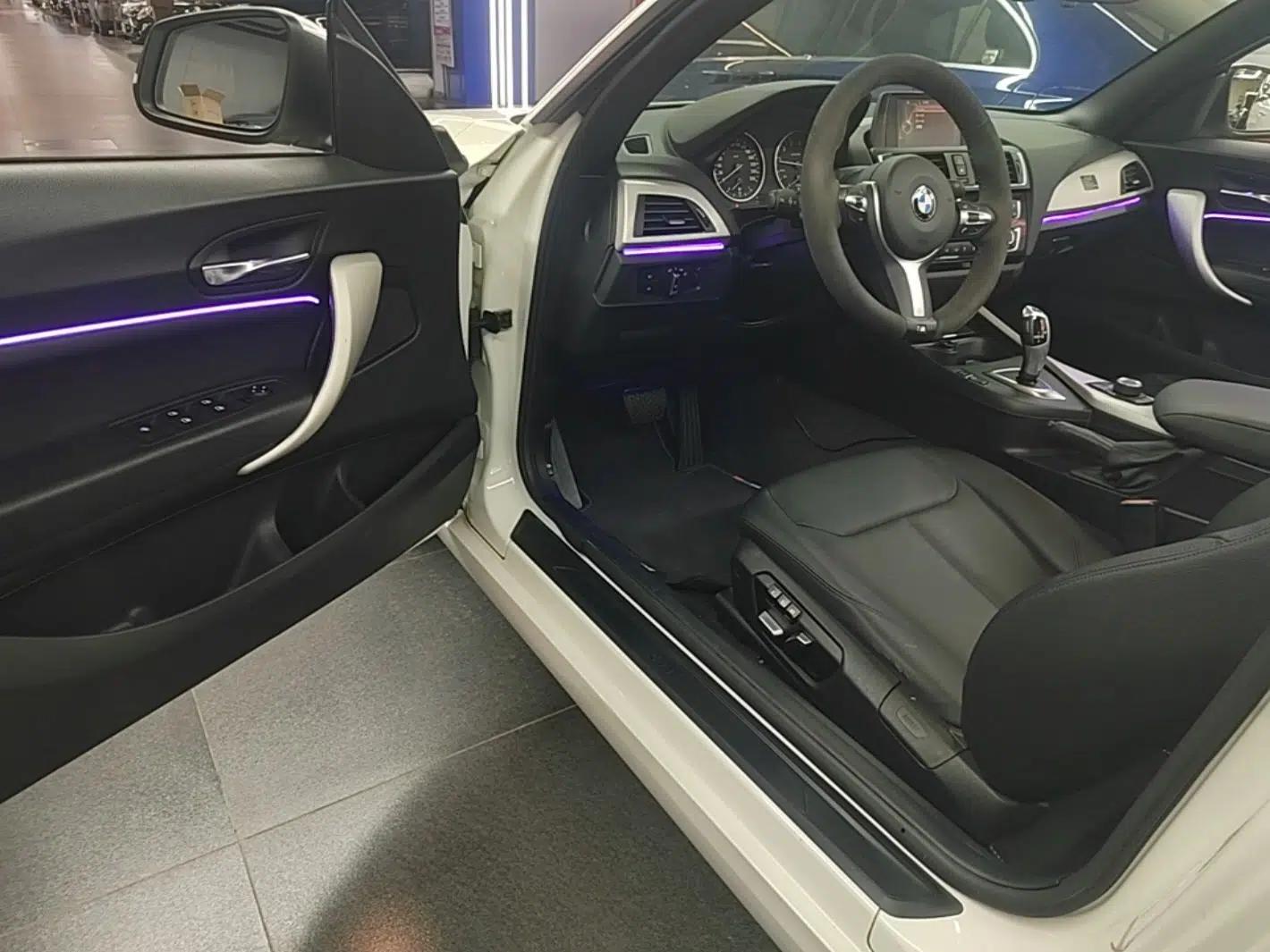 BMW 2 Series 2015 220i Convertible Coupe Leading Model — миниатюра 23