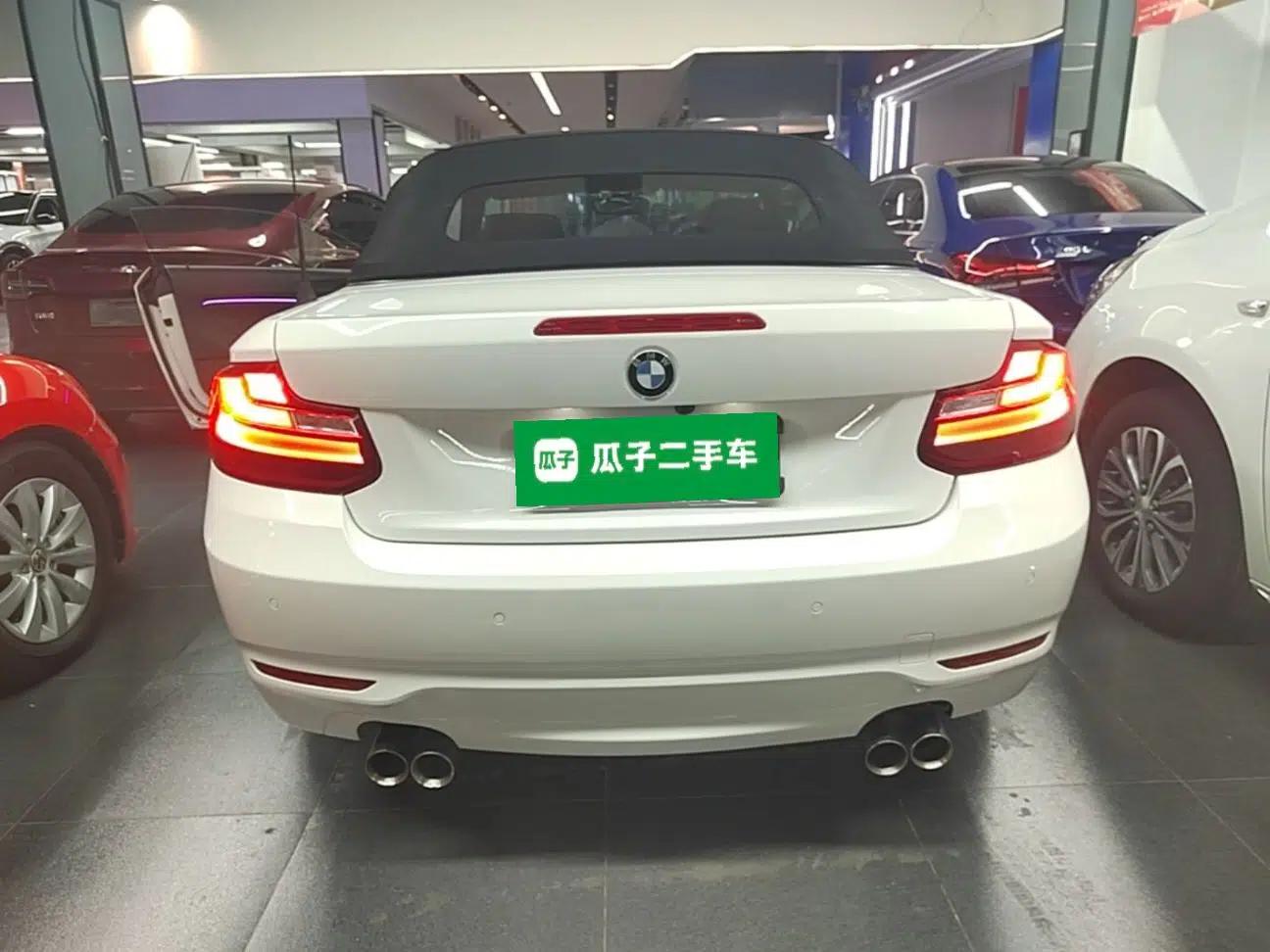 BMW 2 Series 2015 220i Convertible Coupe Leading Model — миниатюра 5