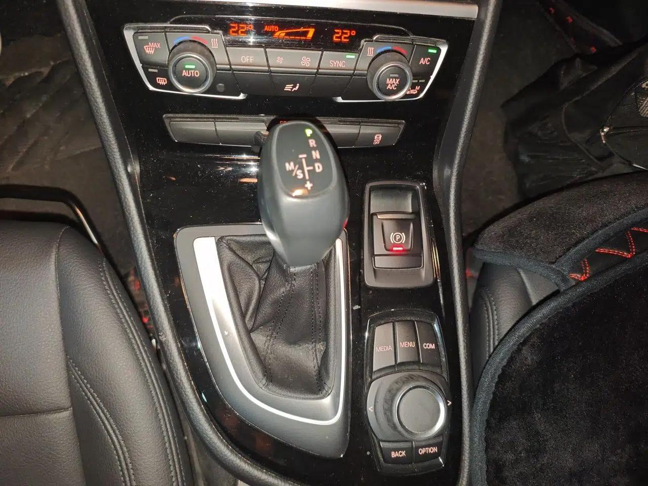 BMW 2 Series Active Tourer 2019 218i Leading Model — миниатюра 14