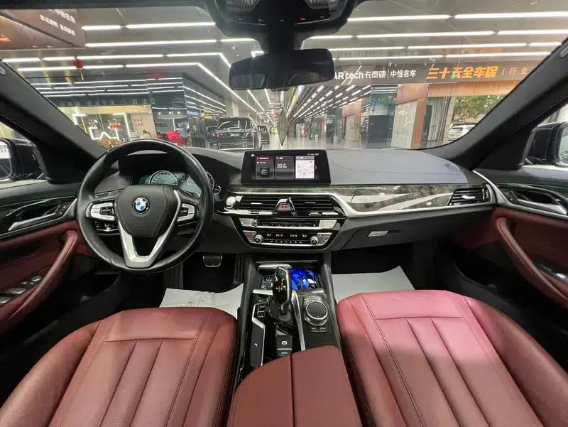 2018 BMW 5 Series Facelift 530Li Leading Edition M Sport Package — миниатюра 11