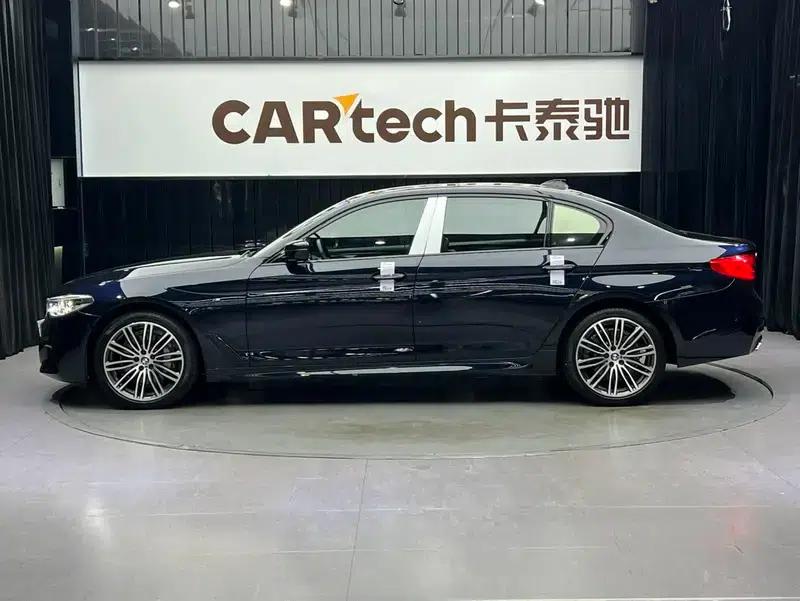 2018 BMW 5 Series Facelift 530Li Leading Edition M Sport Package — миниатюра 4