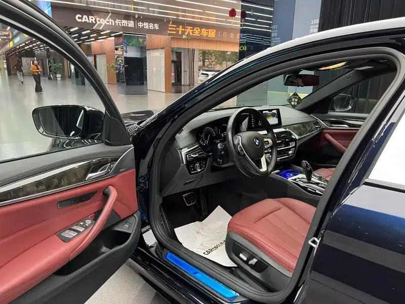 2018 BMW 5 Series Facelift 530Li Leading Edition M Sport Package — миниатюра 10