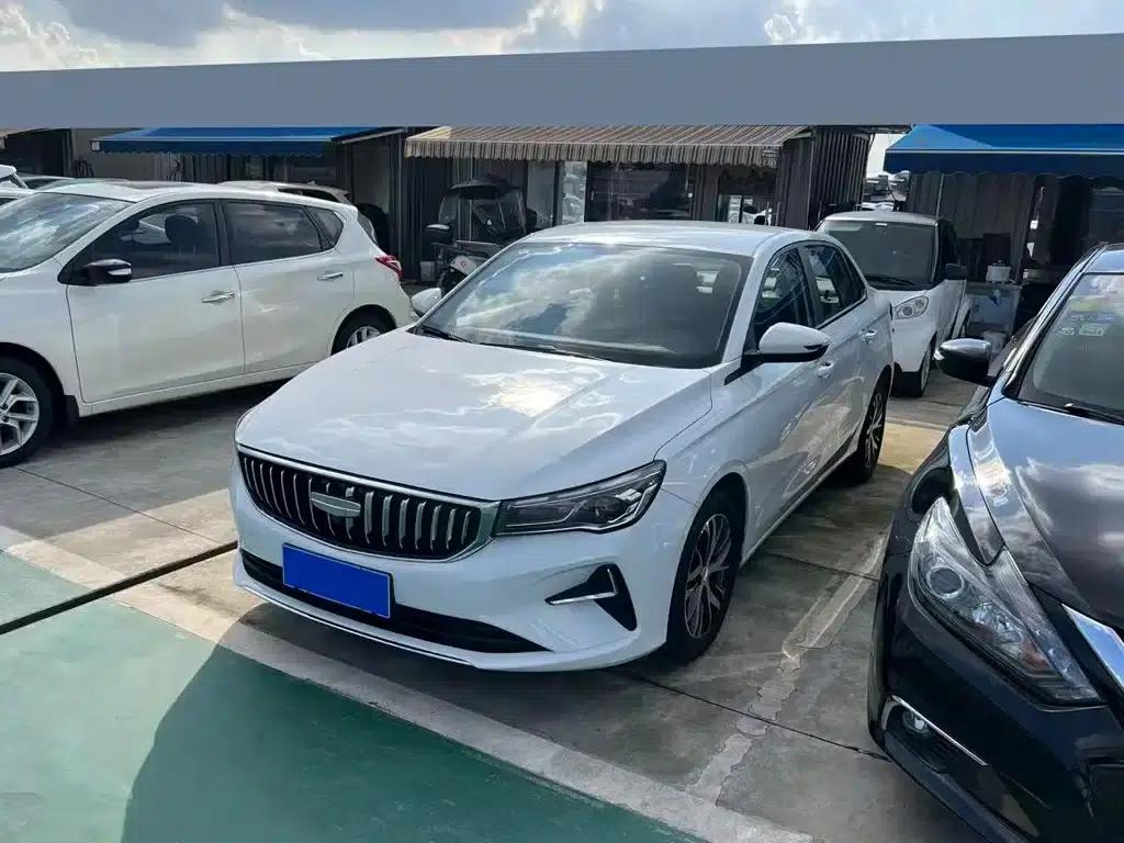 Geely Emgrand 2025 4th Generation 1.5L CVT Dragon Edition — миниатюра 1
