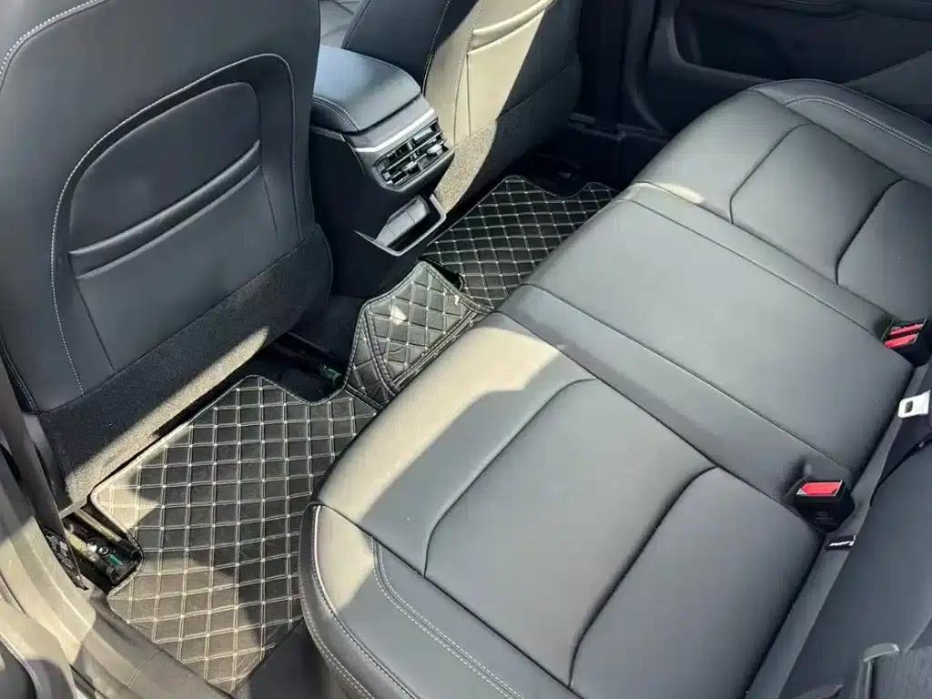 Geely Emgrand 2025 4th Generation 1.5L CVT Dragon Edition — миниатюра 11
