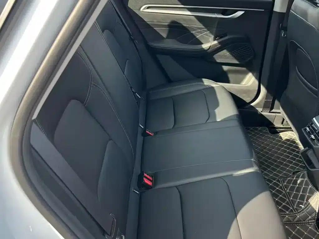 Geely Emgrand 2025 4th Generation 1.5L CVT Dragon Edition — миниатюра 14