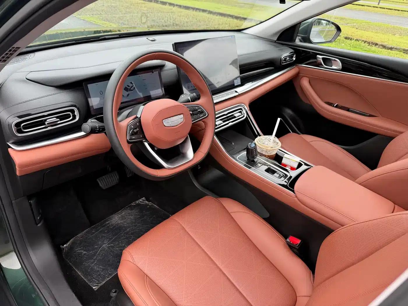 Geely Emgrand 2026 5th Generation 1.5T DCT Flagship Edition — миниатюра 13