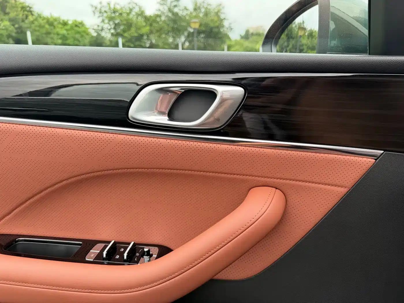 Geely Emgrand 2026 5th Generation 1.5T DCT Flagship Edition — миниатюра 23