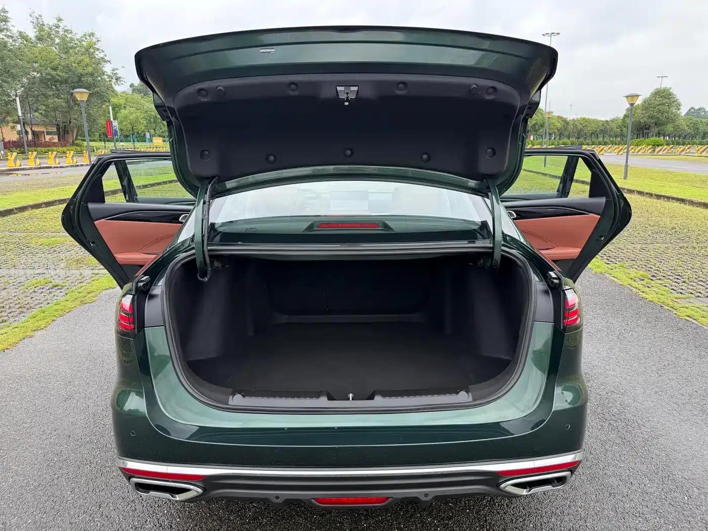 Geely Emgrand 2026 5th Generation 1.5T DCT Flagship Edition — миниатюра 30