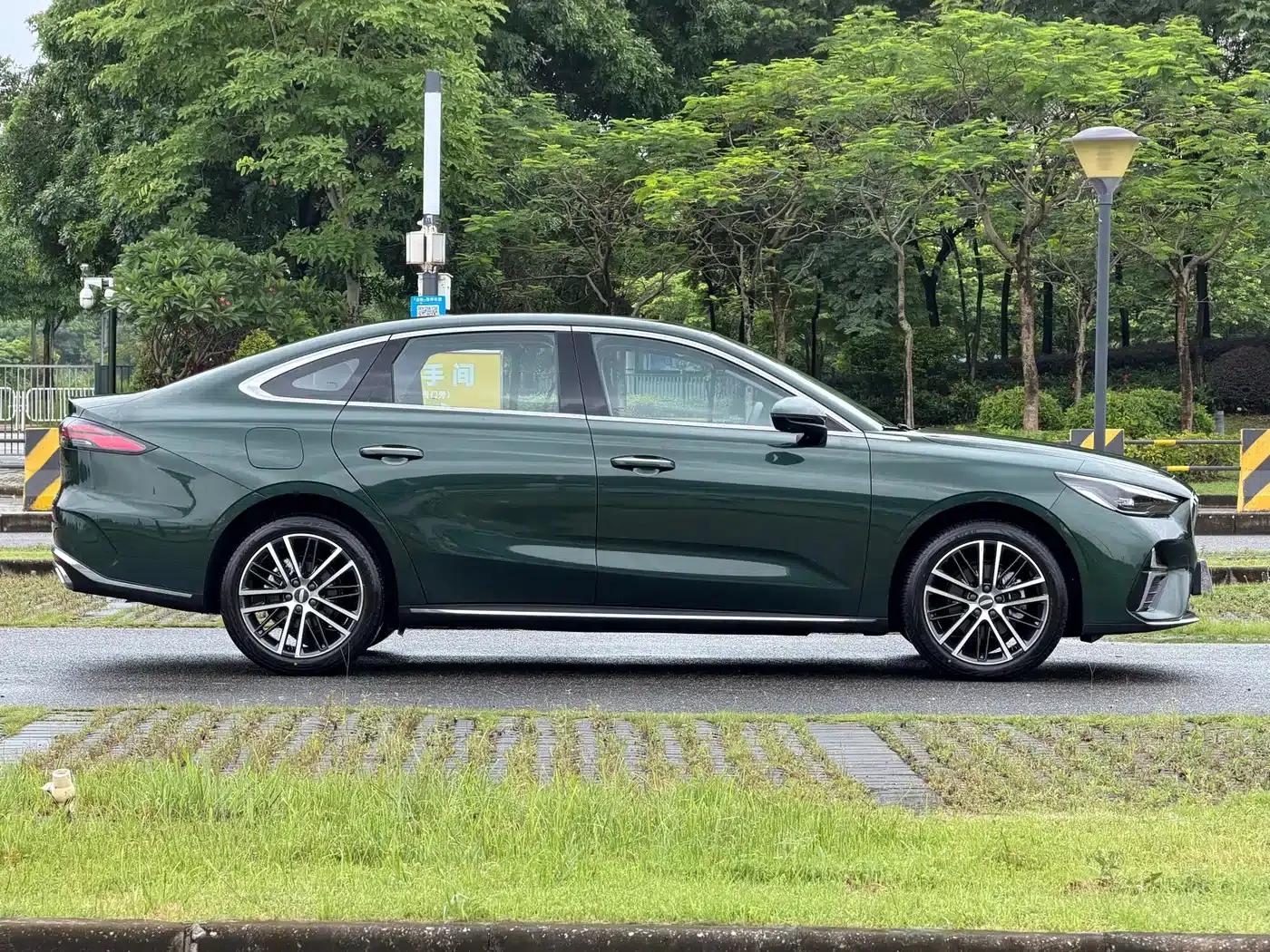 Geely Emgrand 2026 5th Generation 1.5T DCT Flagship Edition — миниатюра 10