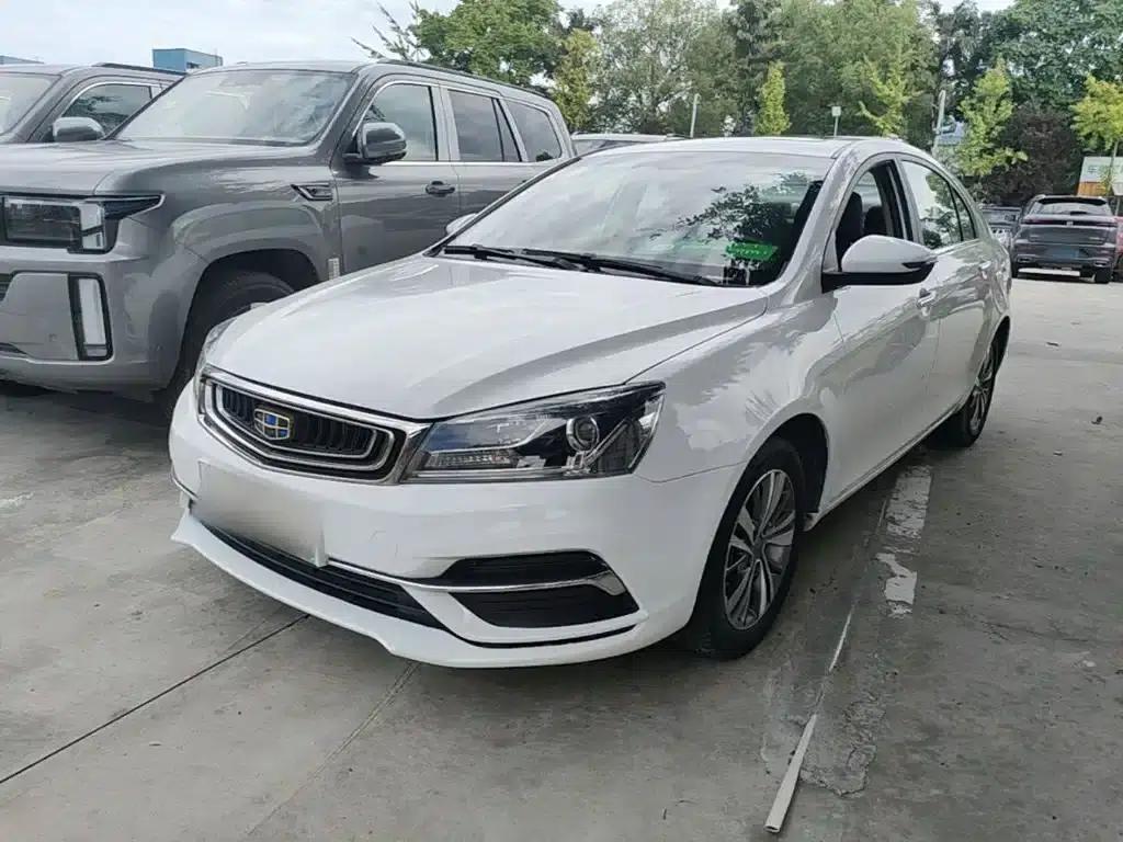 Geely Emgrand 2018 1.5L Manual Upward Connected Edition — миниатюра 2