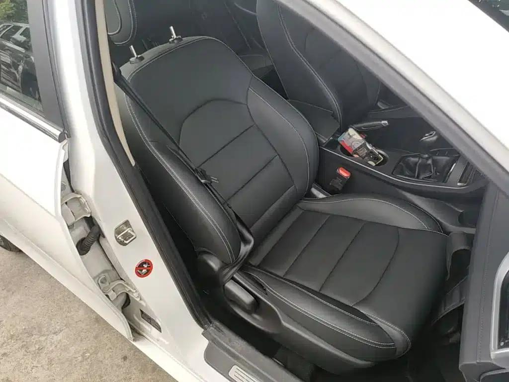 Geely Emgrand 2018 1.5L Manual Upward Connected Edition — миниатюра 25