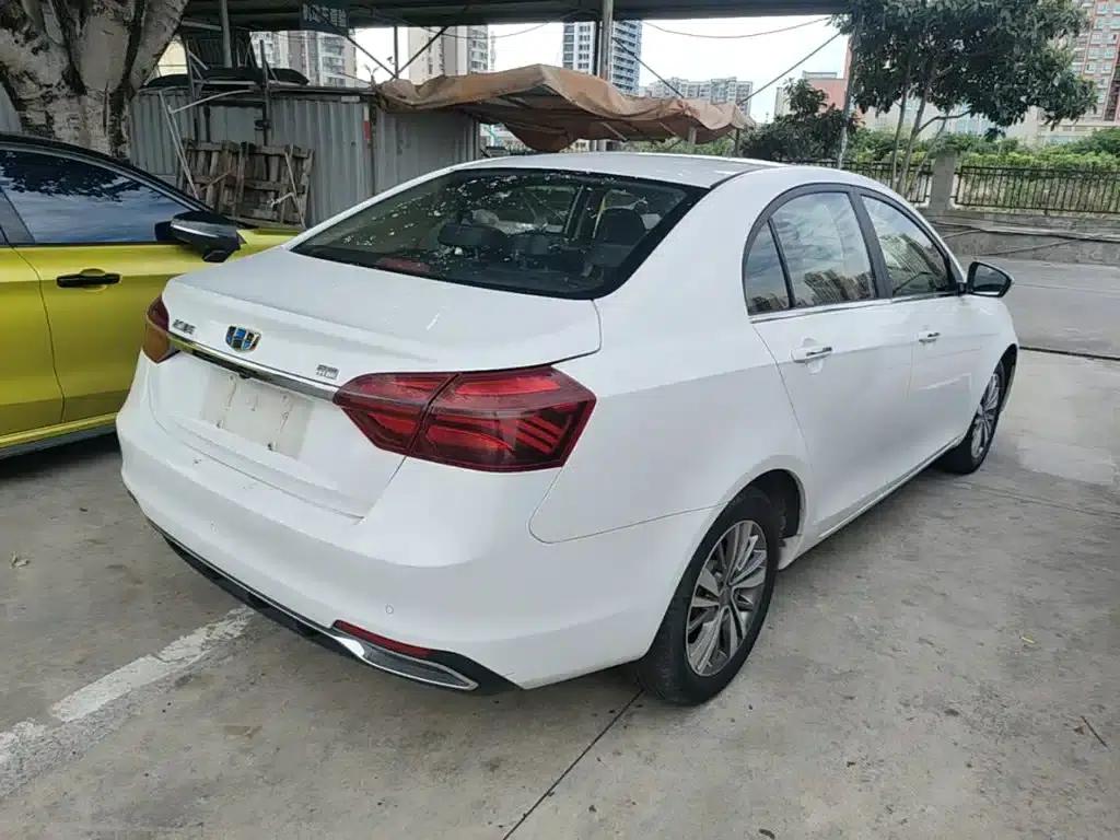 Geely Emgrand 2018 1.5L Manual Upward Connected Edition — миниатюра 7