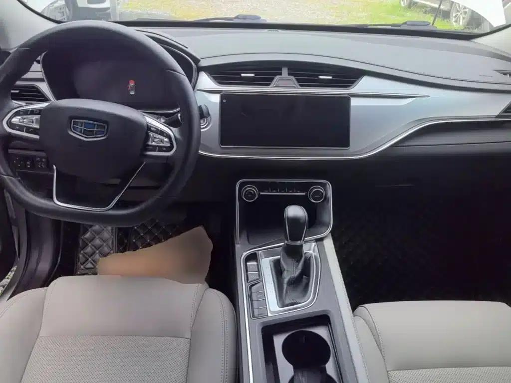 Geely Binrui 2018 14T CVT Binzhi Edition — миниатюра 10