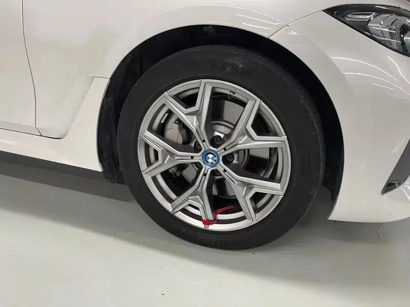 BMW i3 2023 eDrive35L — миниатюра 7