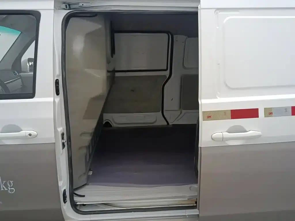 New Hiace X30L 2018 Model 1.5L Van Wealth Edition DLCG14 — миниатюра 15