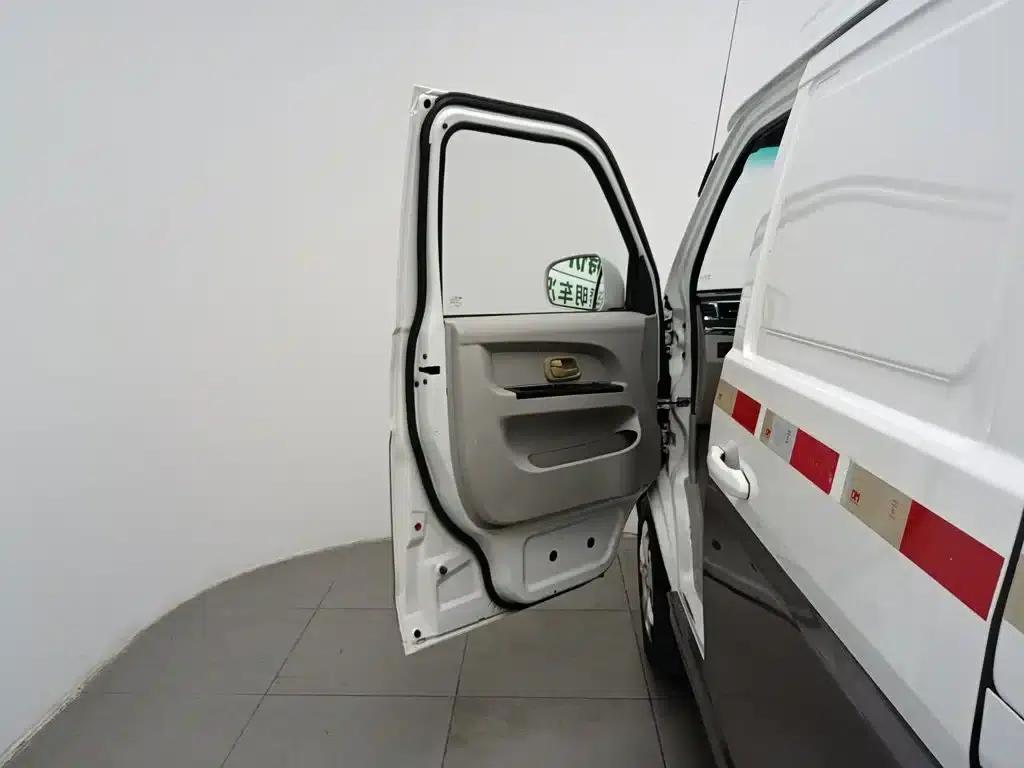 New Hiace X30L 2018 Model 1.5L Van Wealth Edition DLCG14 — миниатюра 8