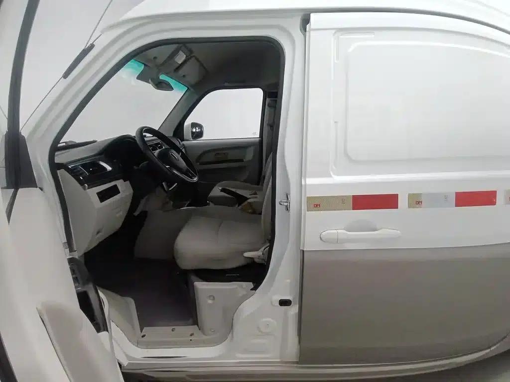 New Hiace X30L 2018 Model 1.5L Van Wealth Edition DLCG14 — миниатюра 10