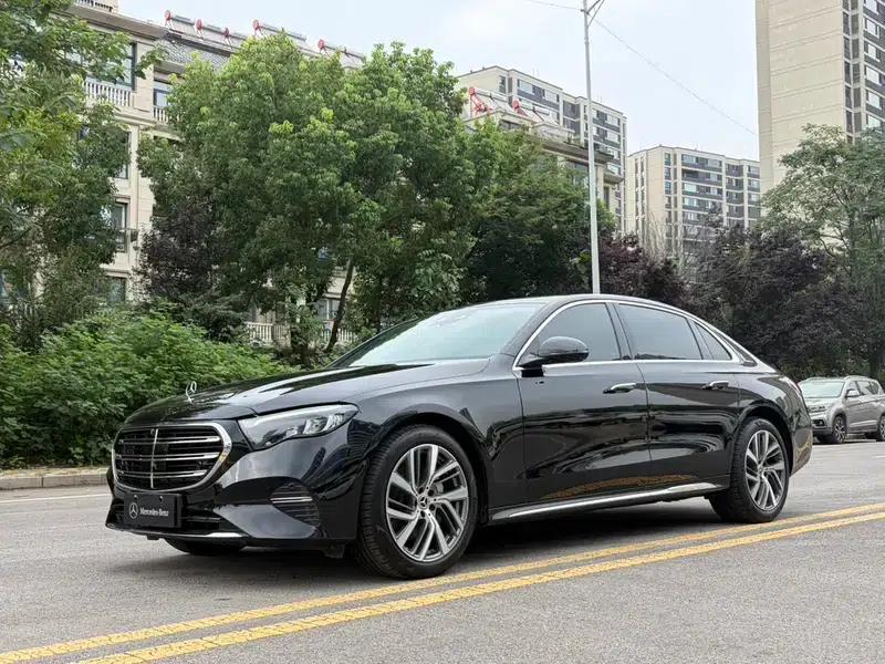Mercedes-Benz E-Class 2024 E 300 L Fashion Sedan — миниатюра 1
