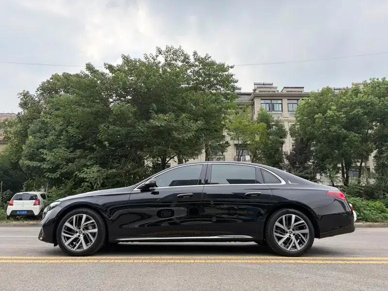 Mercedes-Benz E-Class 2024 E 300 L Fashion Sedan — миниатюра 4