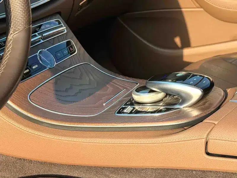 2017 Mercedes-Benz E-Class E 300 L Luxury — миниатюра 3