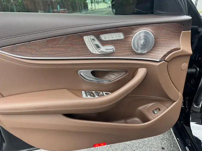 Mercedes-Benz E-Class 2020 Facelift E 300 L Special Edition — миниатюра 8