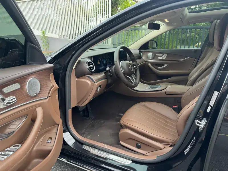 Mercedes-Benz E-Class 2020 Facelift E 300 L Special Edition — миниатюра 10