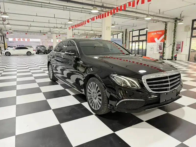 Mercedes-Benz E-Class 2020 E 300 L Fashion Edition — миниатюра 3