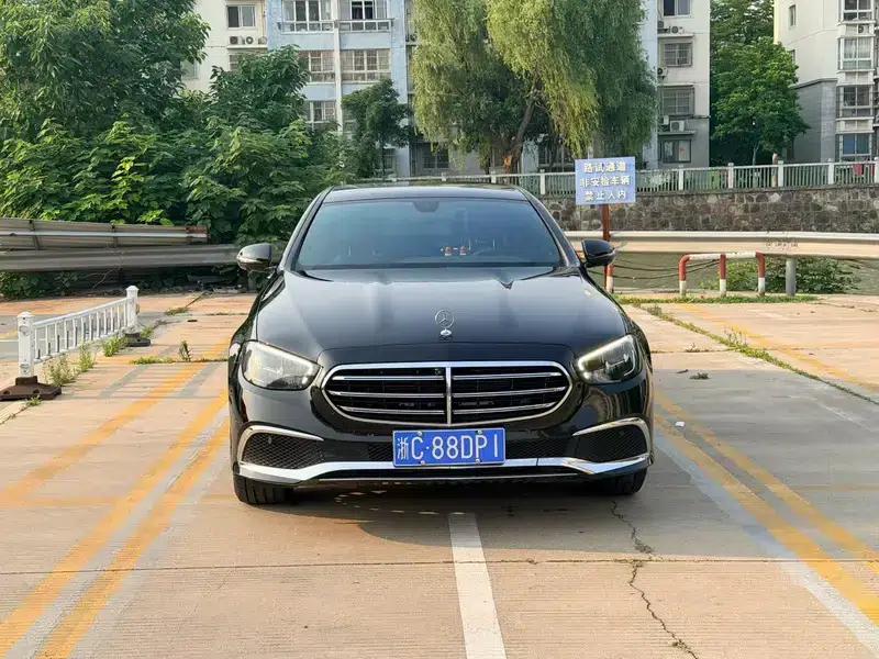 Mercedes-Benz E-Class 2021 Facelift E 300 L Fashion Sport Sedan — миниатюра 2