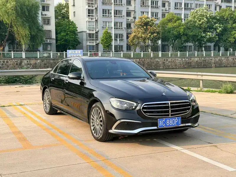 Mercedes-Benz E-Class 2021 Facelift E 300 L Fashion Sport Sedan — миниатюра 3