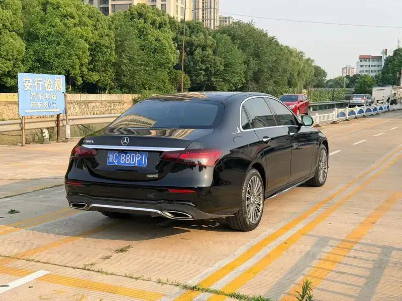 Mercedes-Benz E-Class 2021 Facelift E 300 L Fashion Sport Sedan — миниатюра 6