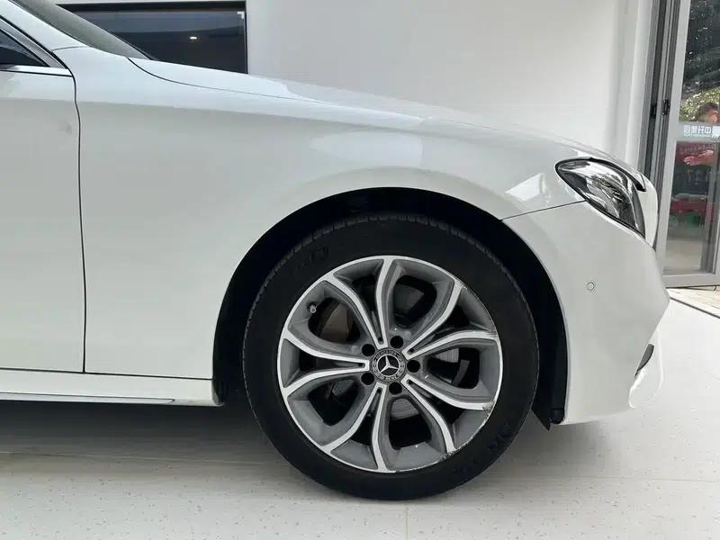 Mercedes-Benz E-Class 2020 Facelift E 300 L Sport Style — миниатюра 6