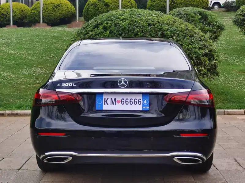 Mercedes-Benz E-Class 2023 Facelift E 300 L Fashion Sedan — миниатюра 6