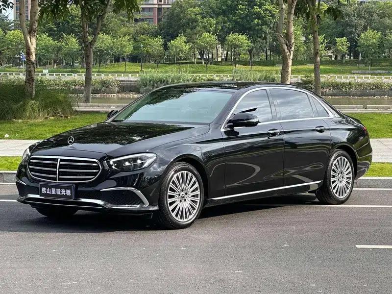 2023 Mercedes-Benz E-Class E 300 L Luxury Sedan — миниатюра 1