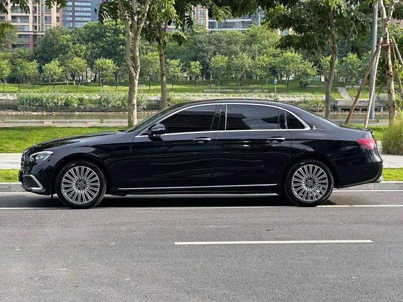 2023 Mercedes-Benz E-Class E 300 L Luxury Sedan — миниатюра 4