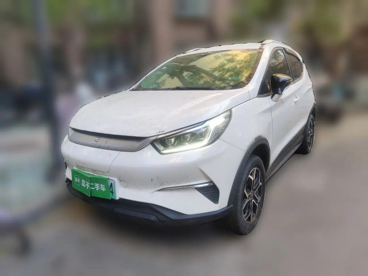 BYD Yuan Pro 2021 "Love for a Lifetime" Edition — миниатюра 1