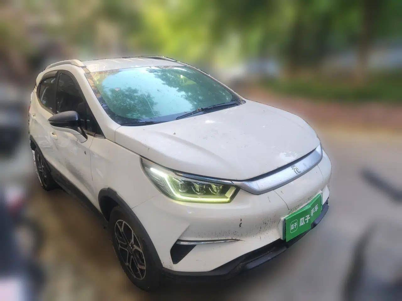 BYD Yuan Pro 2021 "Love for a Lifetime" Edition — миниатюра 3