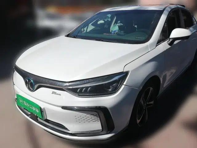 BAIC Beijing EU5 2018 R500 Smart Edition