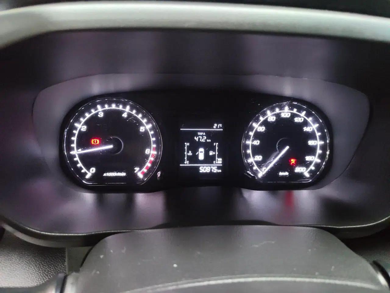 CHANGAN OSHAN X70A 2018 1.5L Manual Standard Edition — миниатюра 11