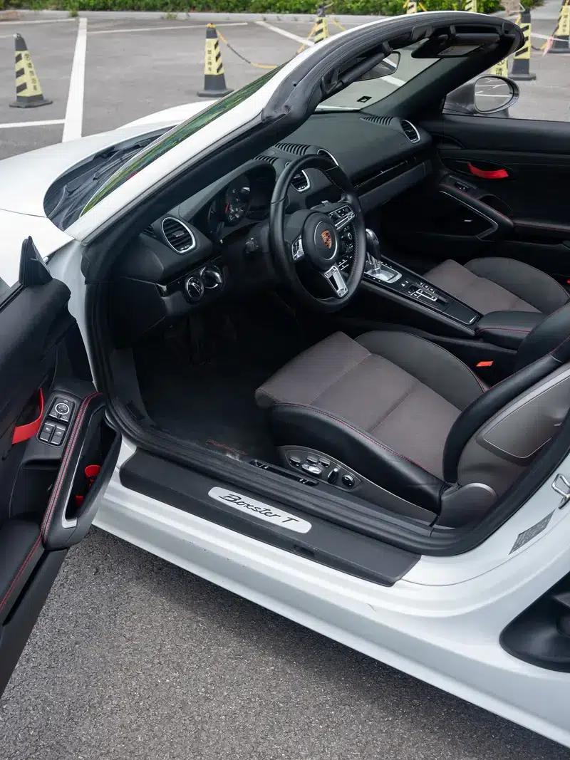 2019 Porsche 718 Boxster T — миниатюра 14