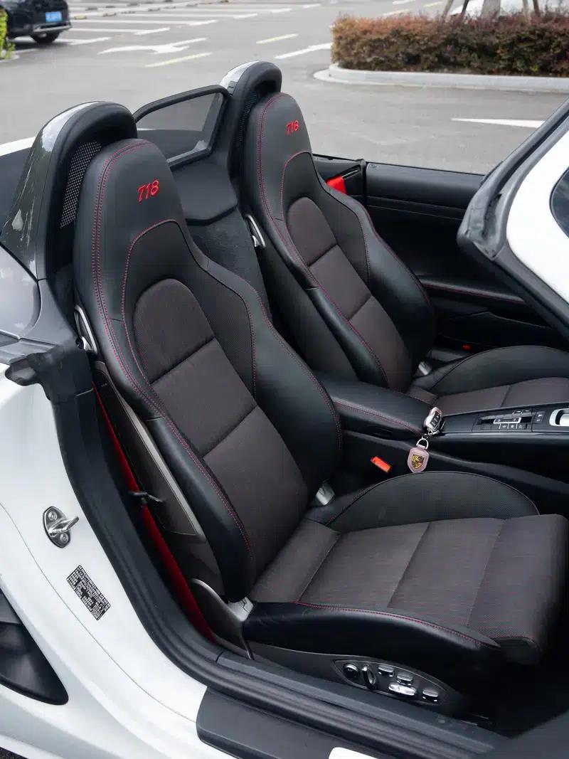 2019 Porsche 718 Boxster T — миниатюра 17