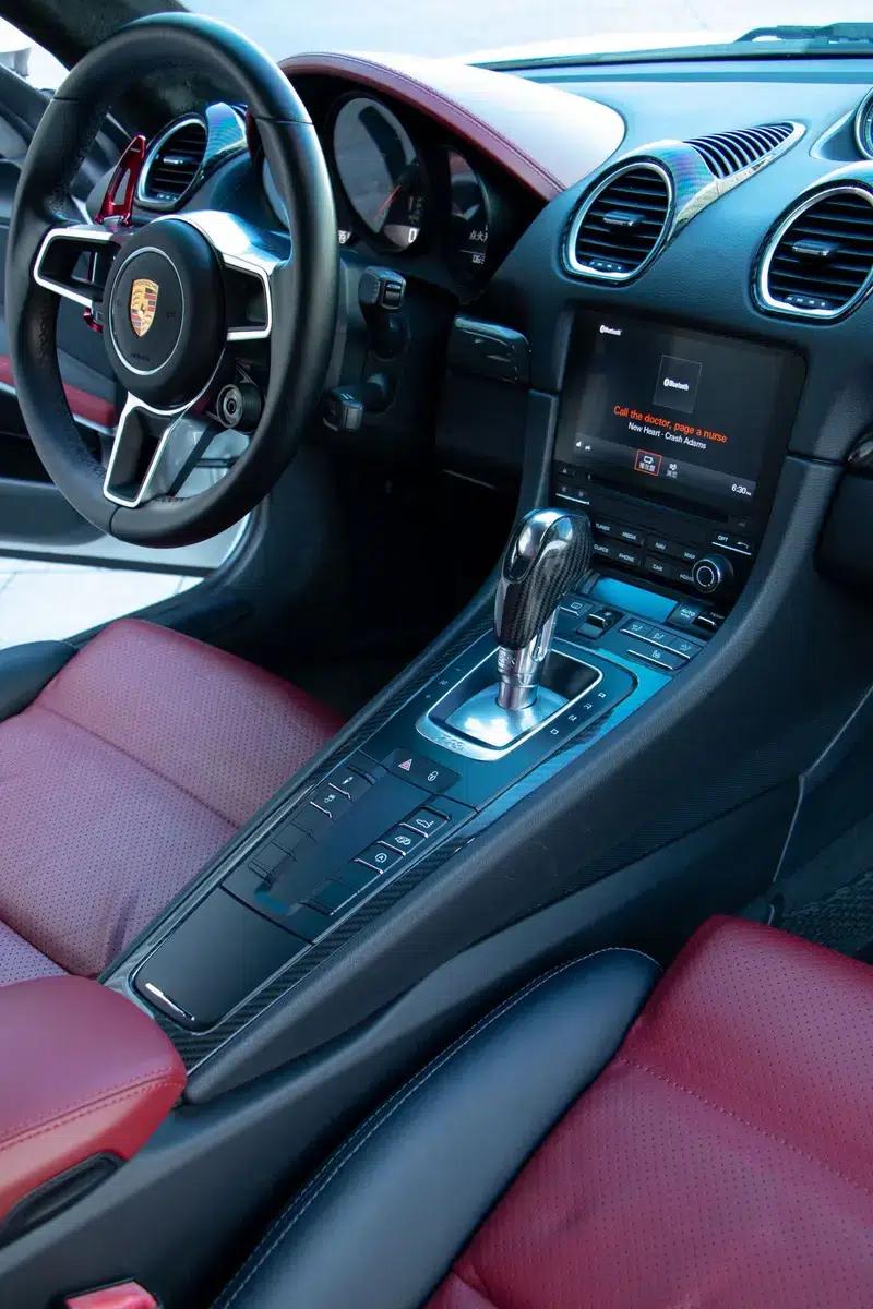 Porsche 718 Cayman 2016 2.0T — миниатюра 8