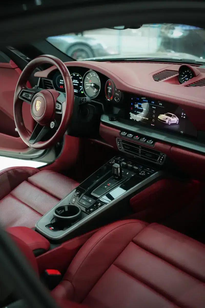 2022 Porsche 911 Carrera 3.0T — миниатюра 17