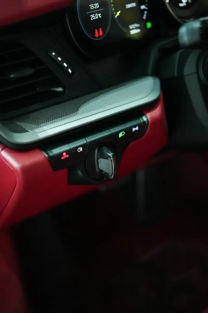 2022 Porsche 911 Carrera 3.0T — миниатюра 10