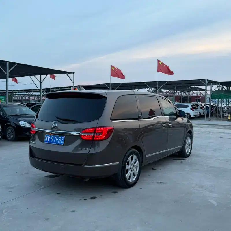 Buick GL8 2014 3.0L XT Luxury Business Flagship Edition — миниатюра 3