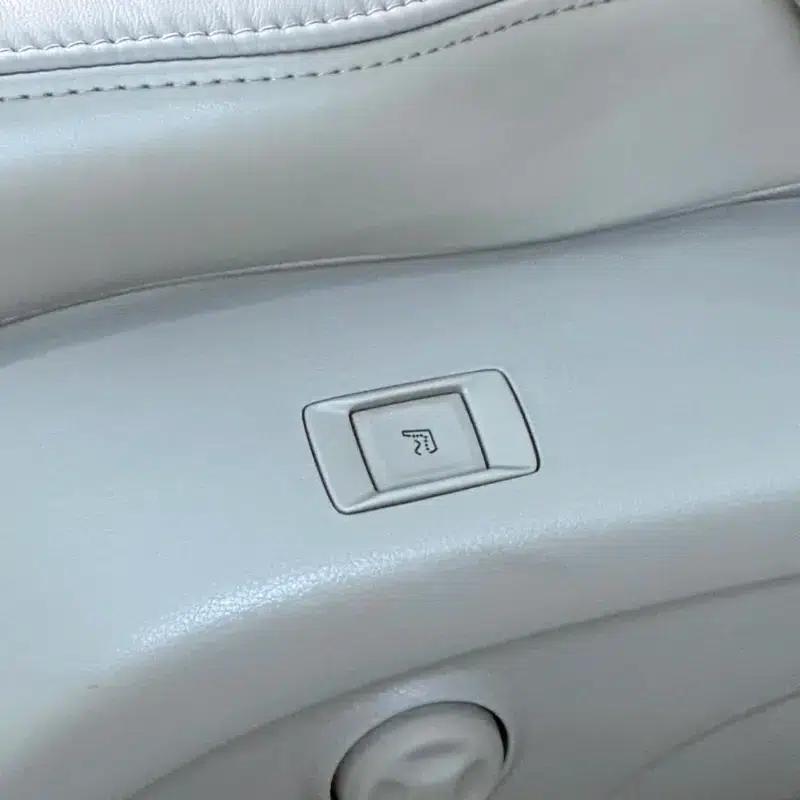 Buick GL8 2014 3.0L XT Luxury Business Flagship Edition — миниатюра 6