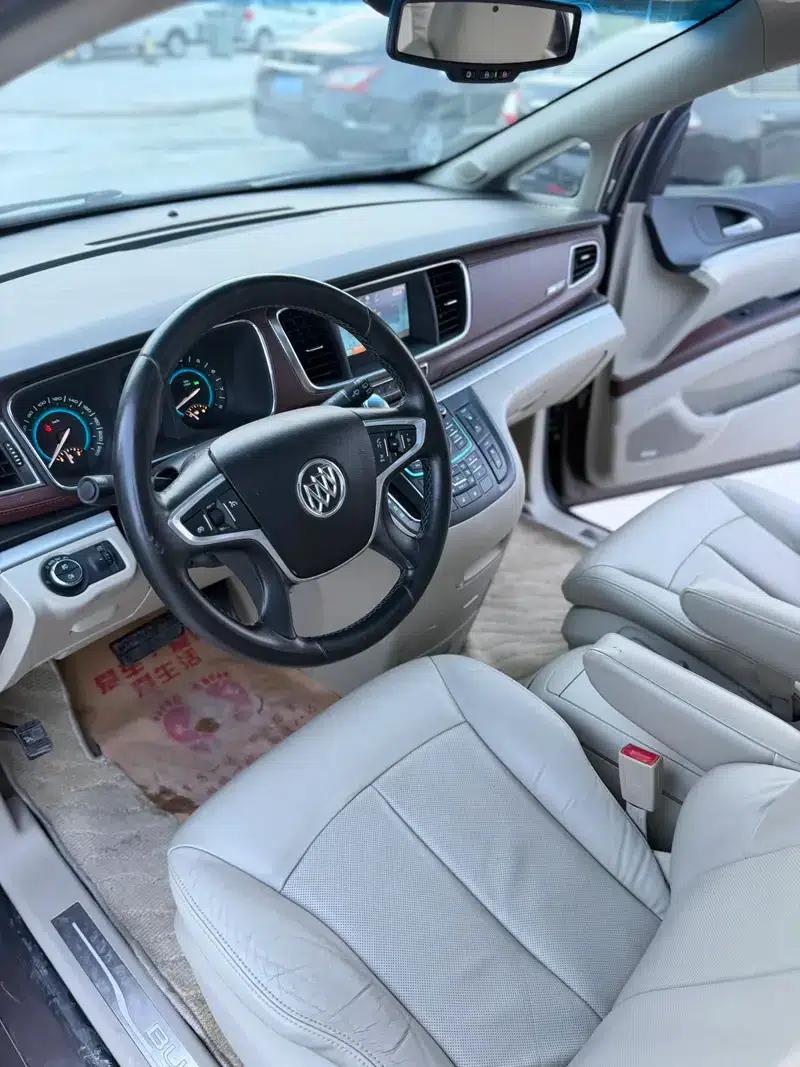 Buick GL8 2014 3.0L XT Luxury Business Flagship Edition — миниатюра 7