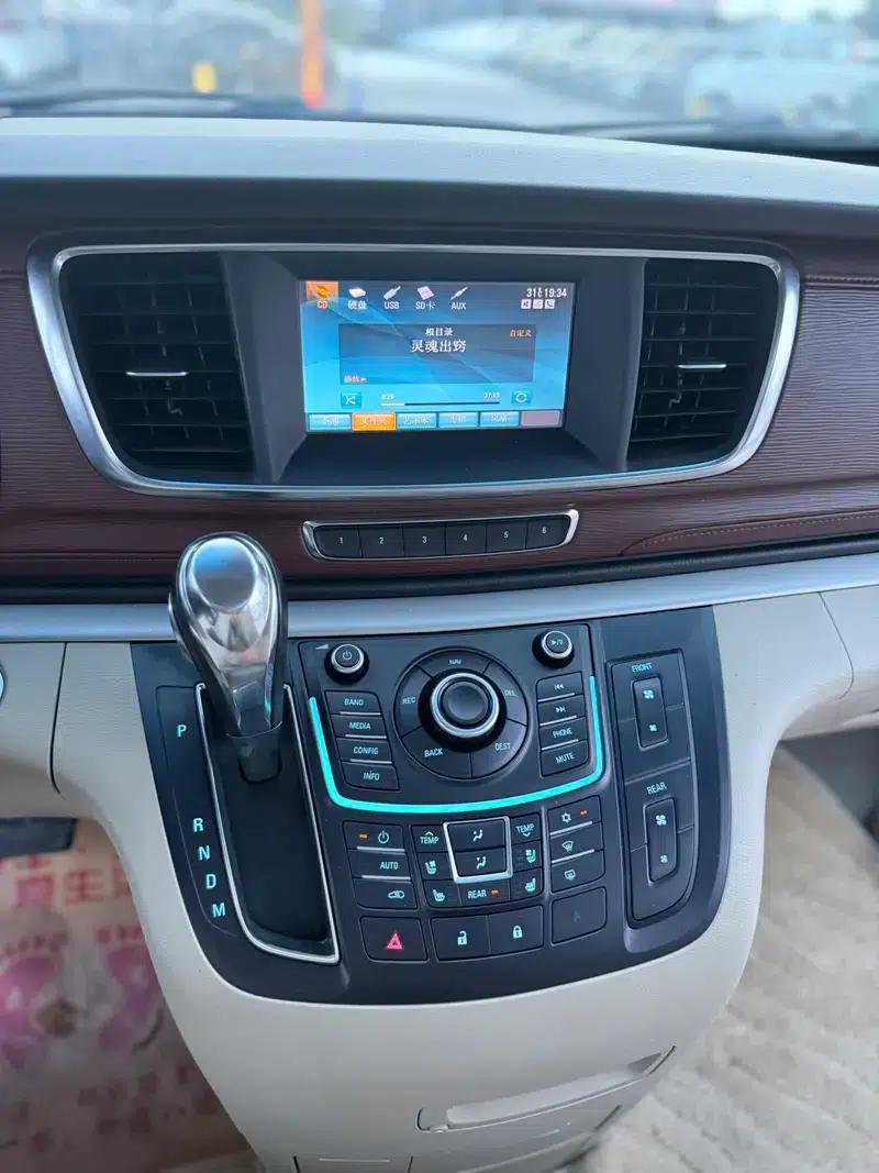 Buick GL8 2014 3.0L XT Luxury Business Flagship Edition — миниатюра 9