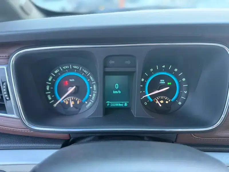 Buick GL8 2014 3.0L XT Luxury Business Flagship Edition — миниатюра 10