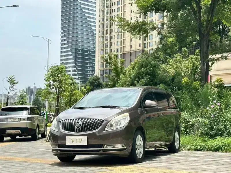 Buick GL8 2014 2.4L CT Luxury Business Comfort Edition — миниатюра 1