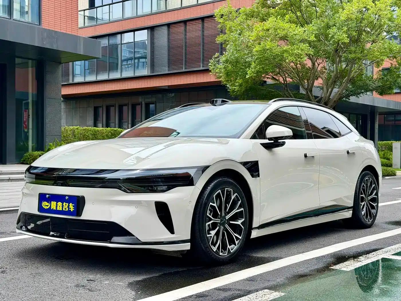 Extreme Krypton 007GT 2025 All-Wheel Drive Intelligent Driving Edition 75kWh — миниатюра 1